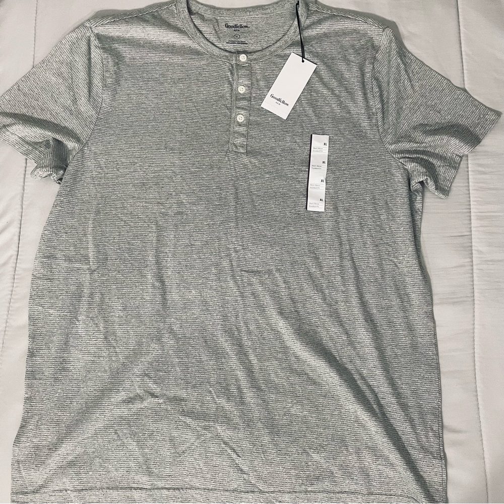 Goodfellow Button Tee - Picture 2 of 4
